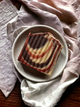 Load image into Gallery viewer, Apple Cider & Cinnamon Soap