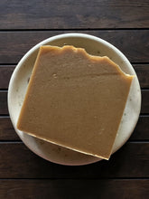 Load image into Gallery viewer, Apple Bob (Cider & Allspice) Soap