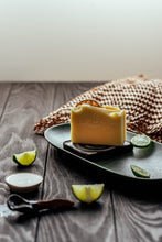 Load image into Gallery viewer, Sliced Lime & Coconut Crème Soap