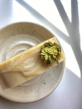 Load image into Gallery viewer, Hops &amp; Pink Grapefruit Soap
