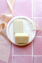 Load image into Gallery viewer, Rosewater and Egg White Facial Bar

